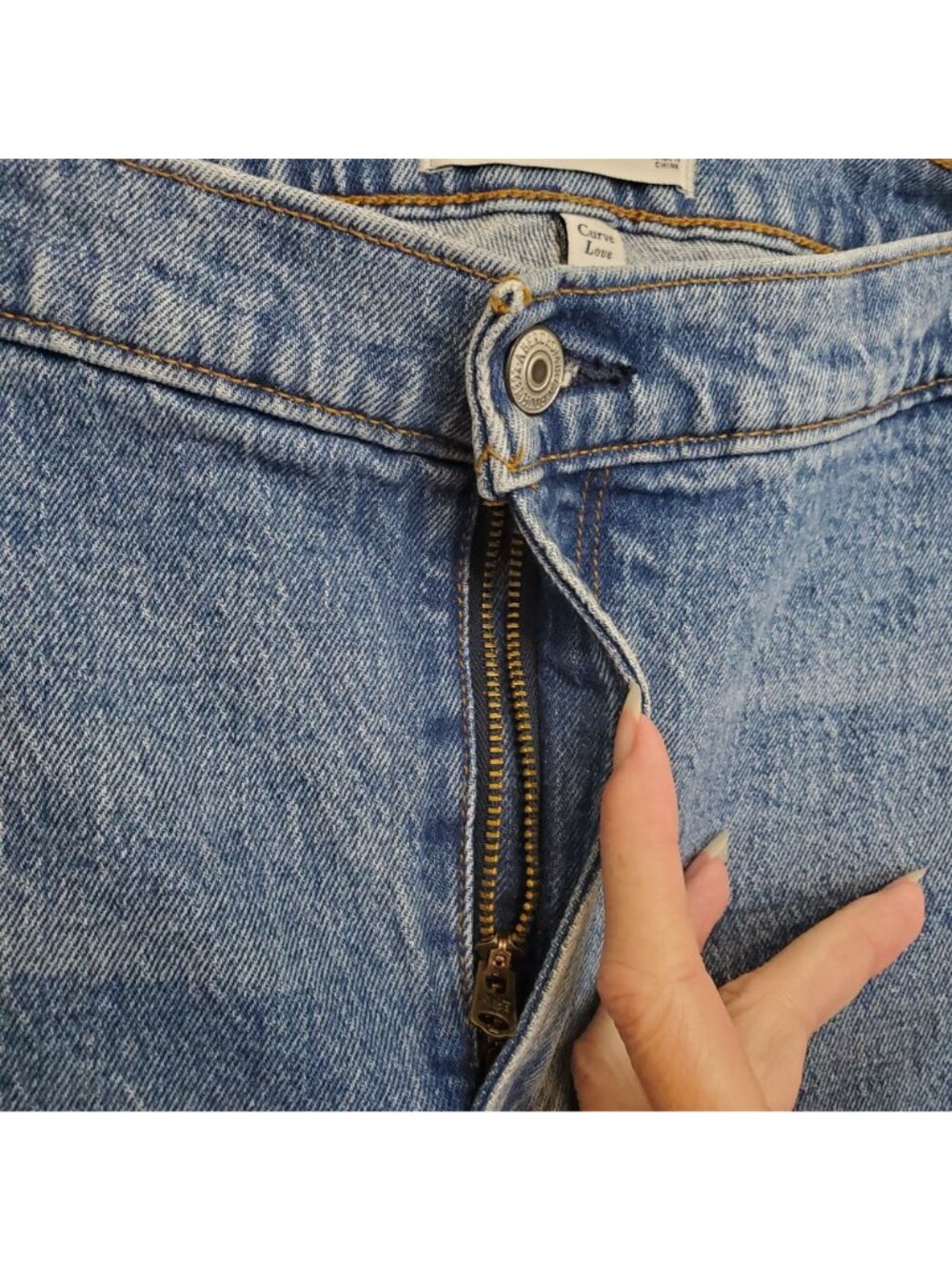 Abercrombie & Fitch Curve Love The Straight Mid Rise jeans - Picture 5 of 10